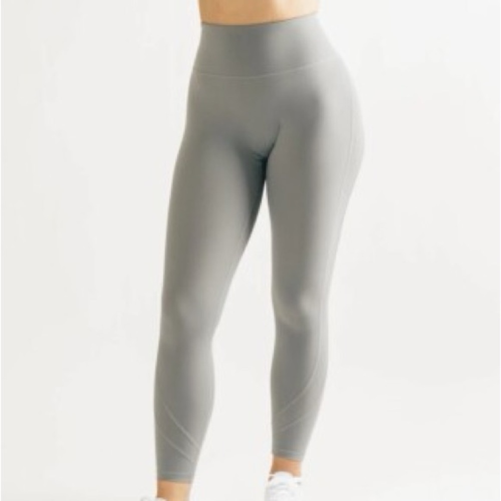 Alphalete Pulse Surge Leggings